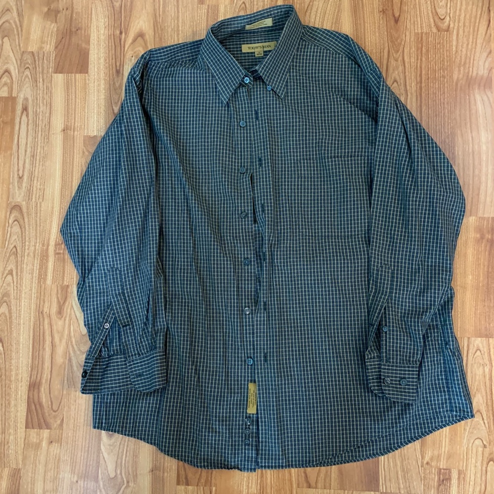 4/$15 One Men’s 100% cotton plaid dress shirt size 17 neck